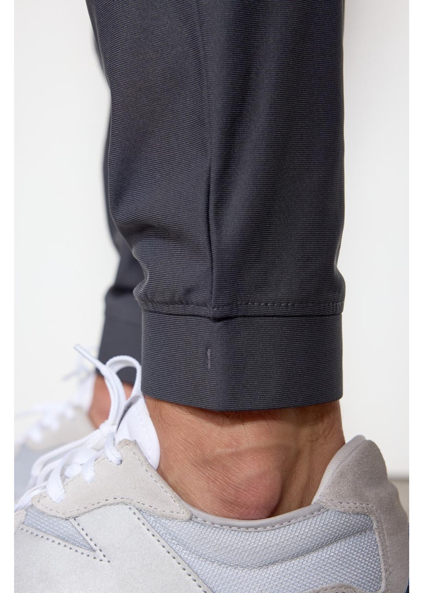 MPG LIMITLESS JOGGER