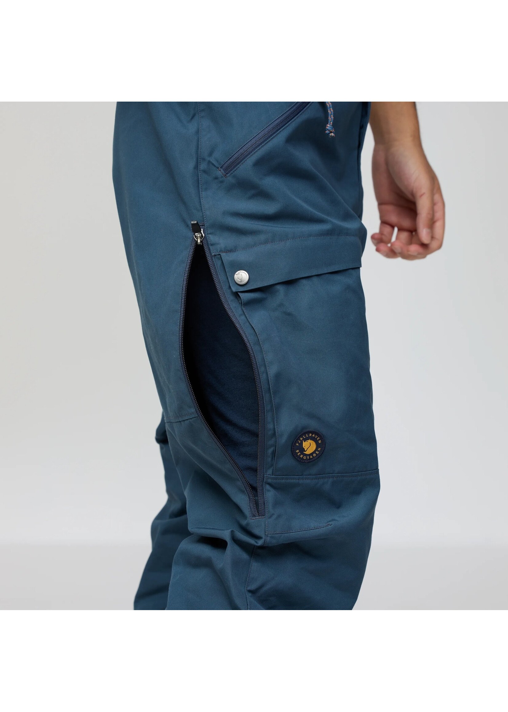 FJALLRAVEN BERGTAGEN G-1000 TROUSERS