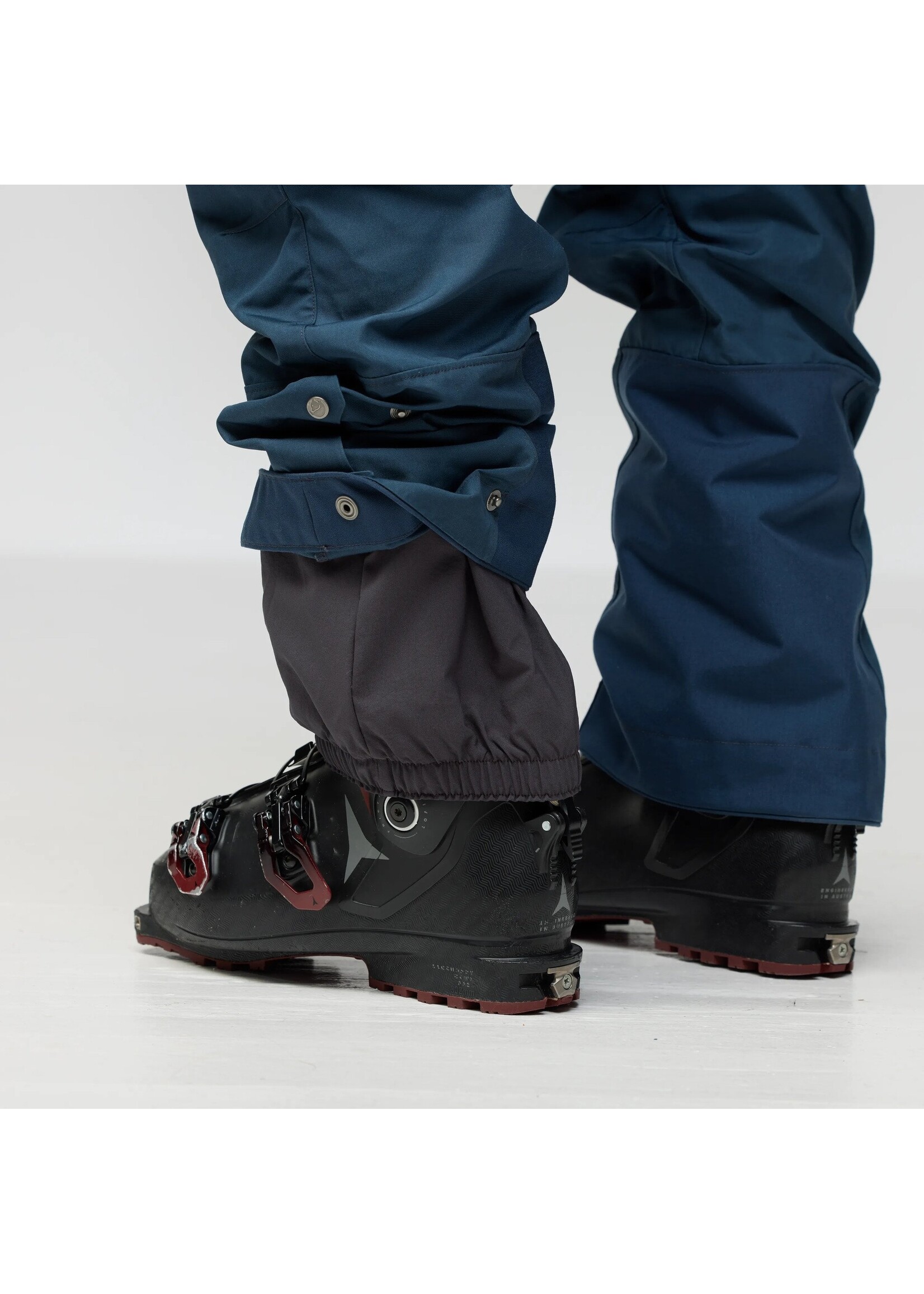 FJALLRAVEN BERGTAGEN G-1000 TROUSERS