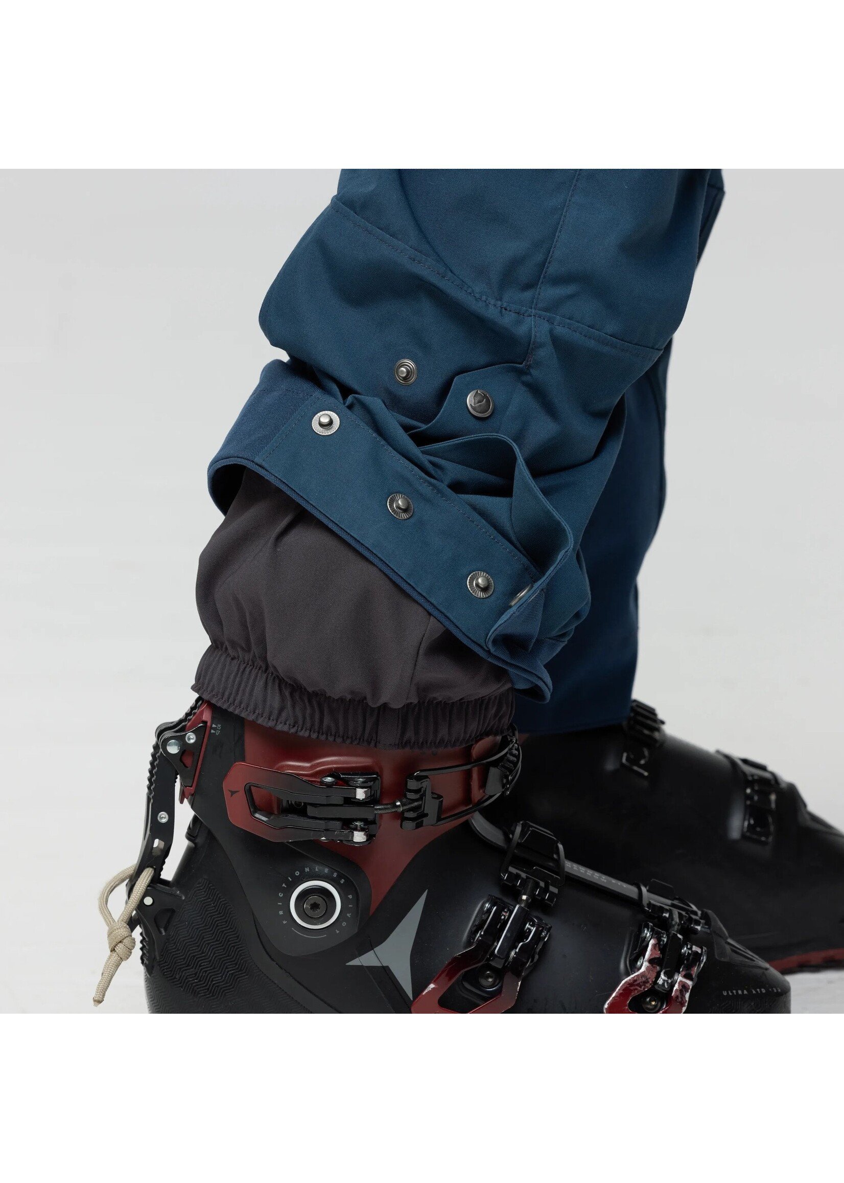 FJALLRAVEN WMS BERGTAGEN G-1000 TROUSERS