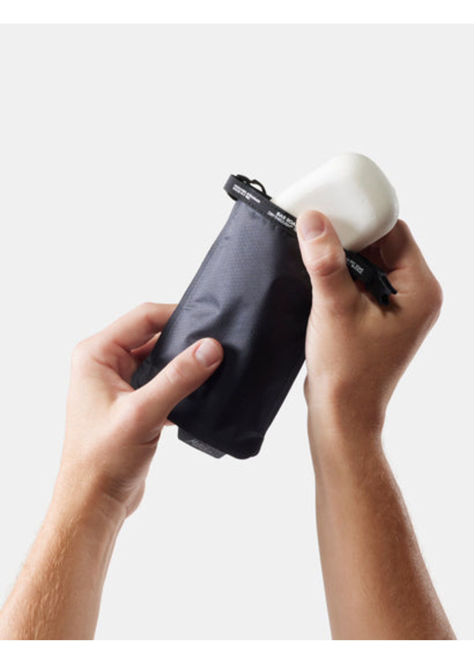 MATADOR FLATPAK SOAP BAR CASE- CHARCOAL