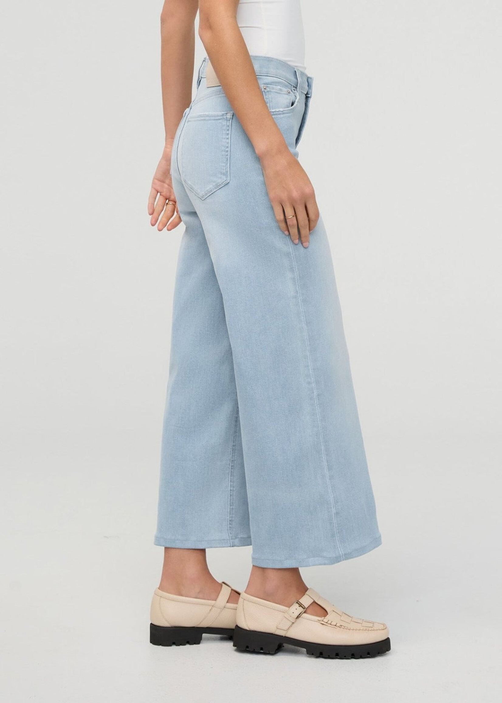 DUER WMS PERF DENIM + HR WIDE CROP-ZEPHYR