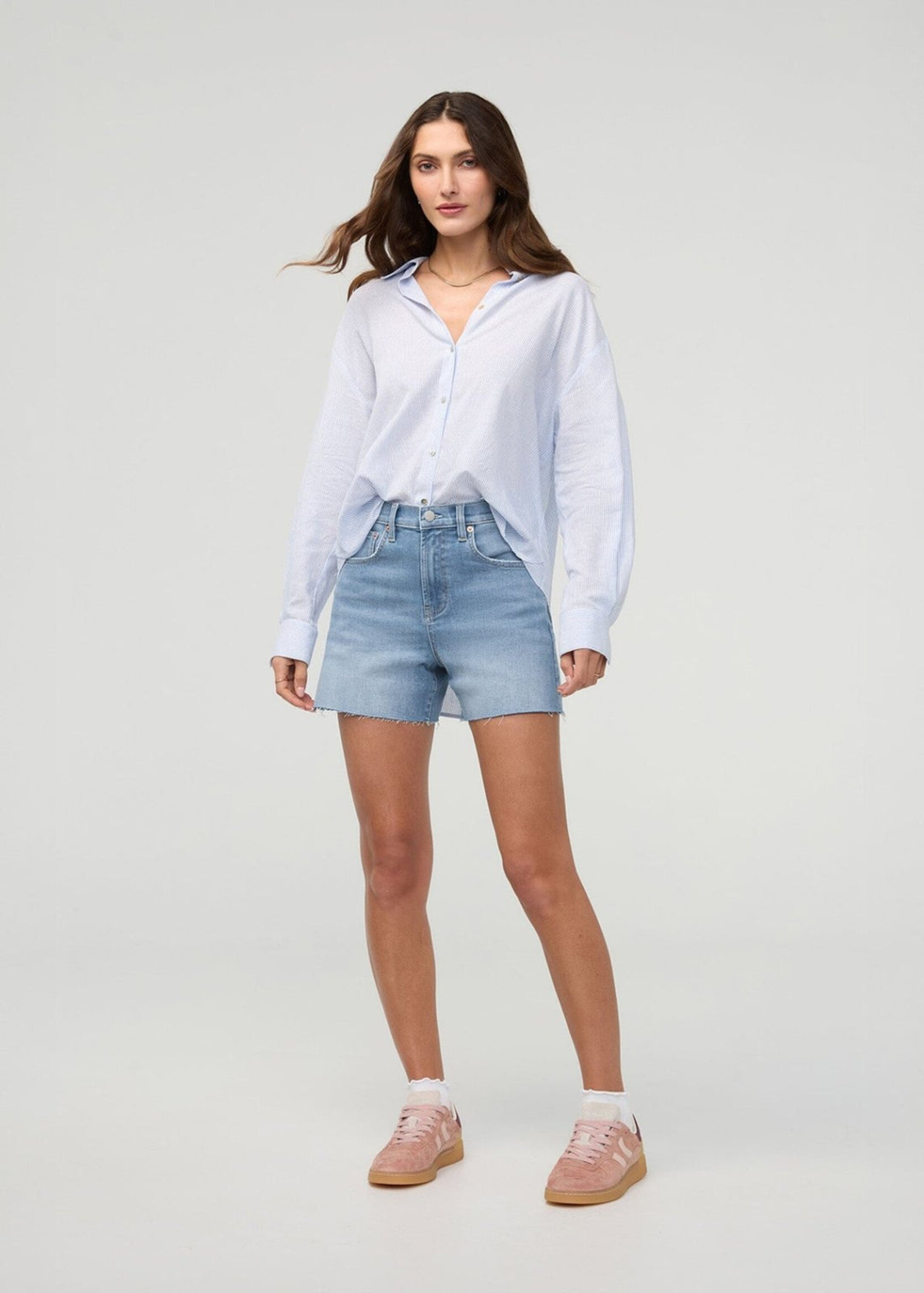 DUER WOMEN'S PERFORMANCE DENIM + HIGH RISE RELAXED SHORT-