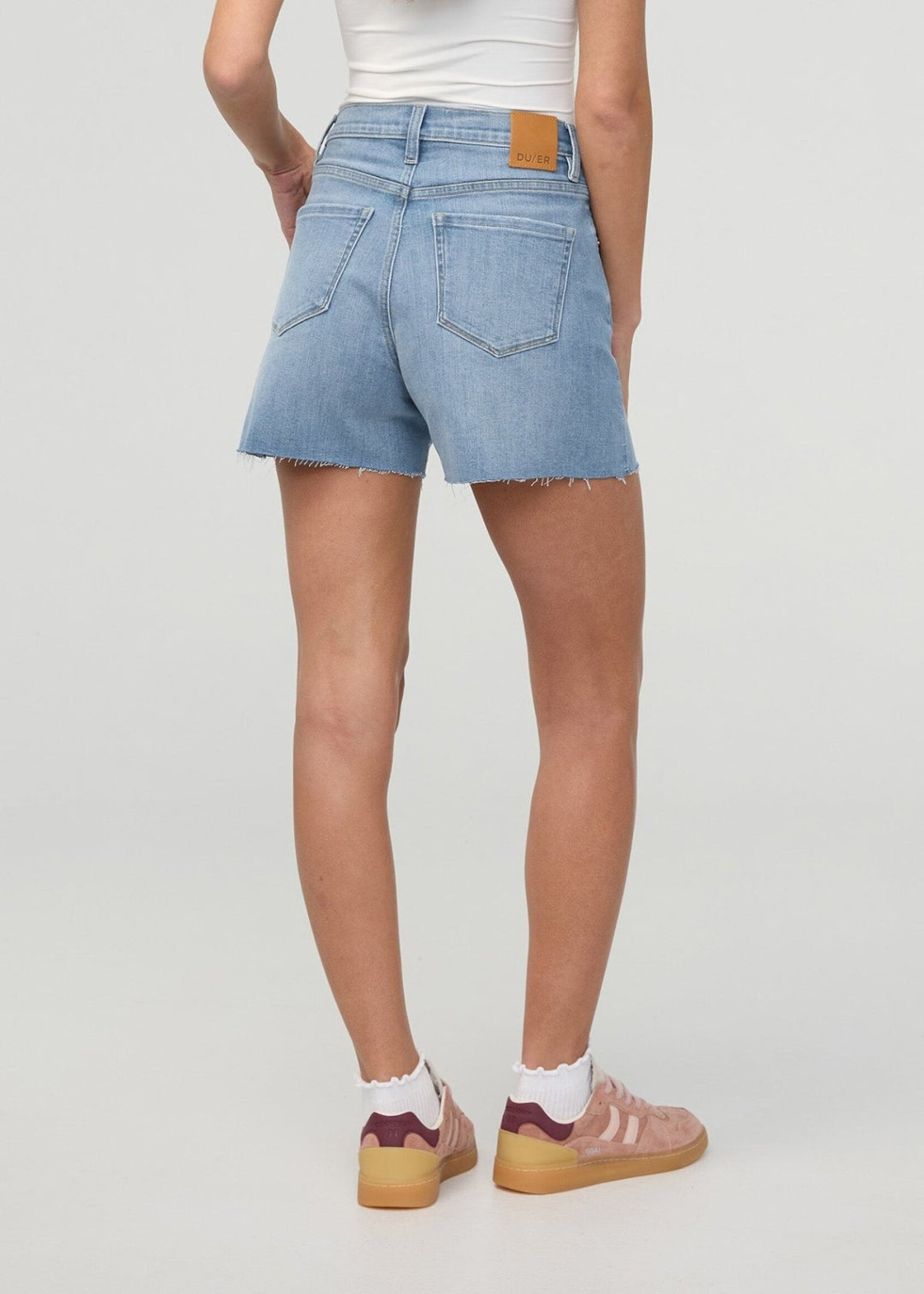 DUER WOMEN'S PERFORMANCE DENIM + HIGH RISE RELAXED SHORT-