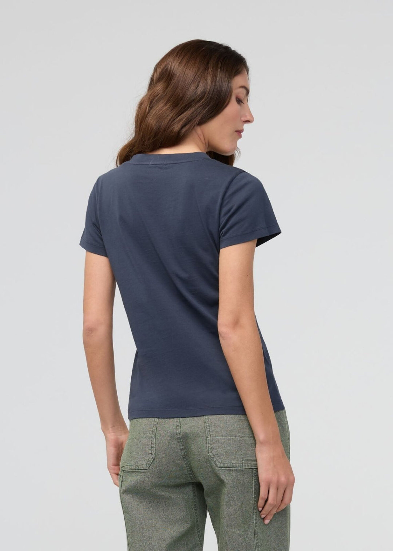 DUER WMS PUREPIMA SLIM V NECK-