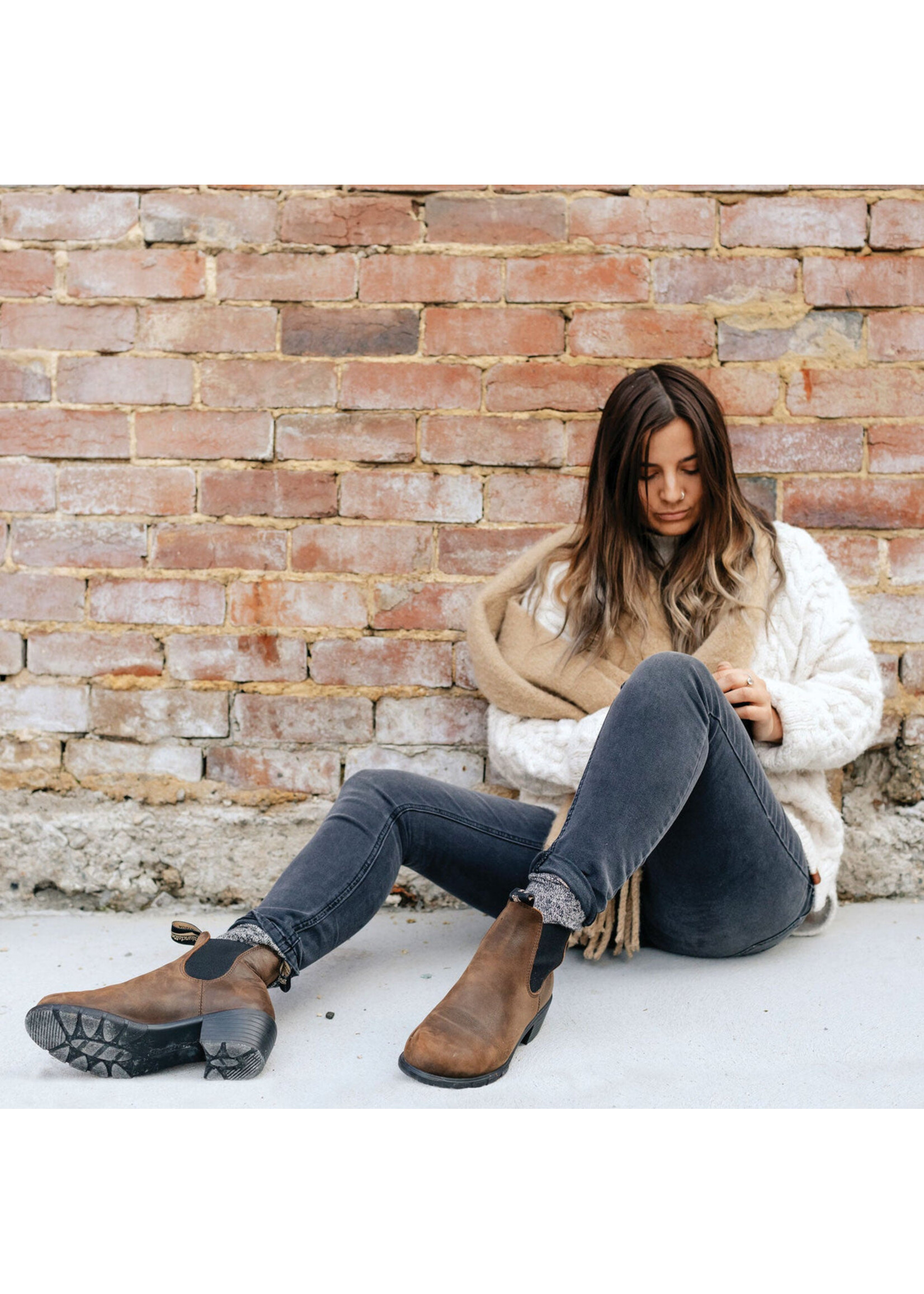 BLUNDSTONE 1673 WMS HEEL ANTIQUE BROWN