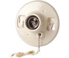 211061 \ Pull Chain Light Fixture Porcelain