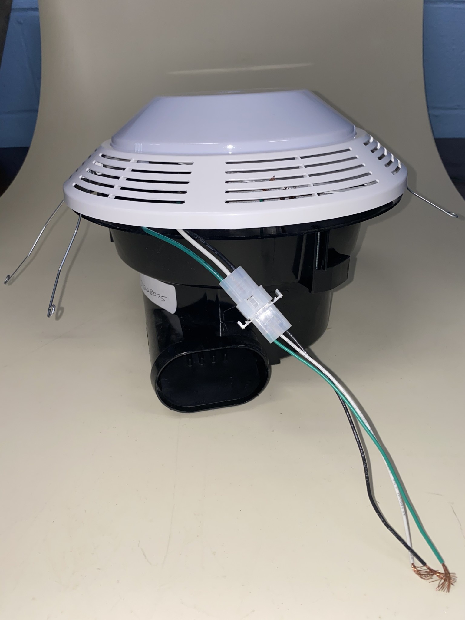 Ventline 59228150 \ EXHAUST FAN SIDE OUT w/LED LIGHT