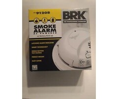 9120B \ SMI100-AC SMOKE ALARM ACDC BRK [c]
