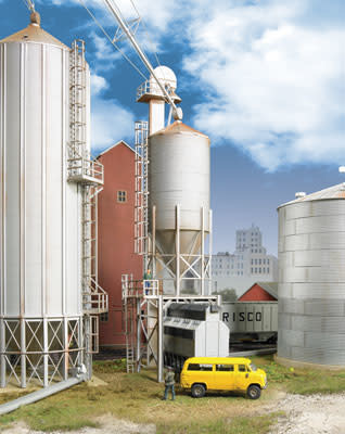 9332935 HO Grain Surge Bin