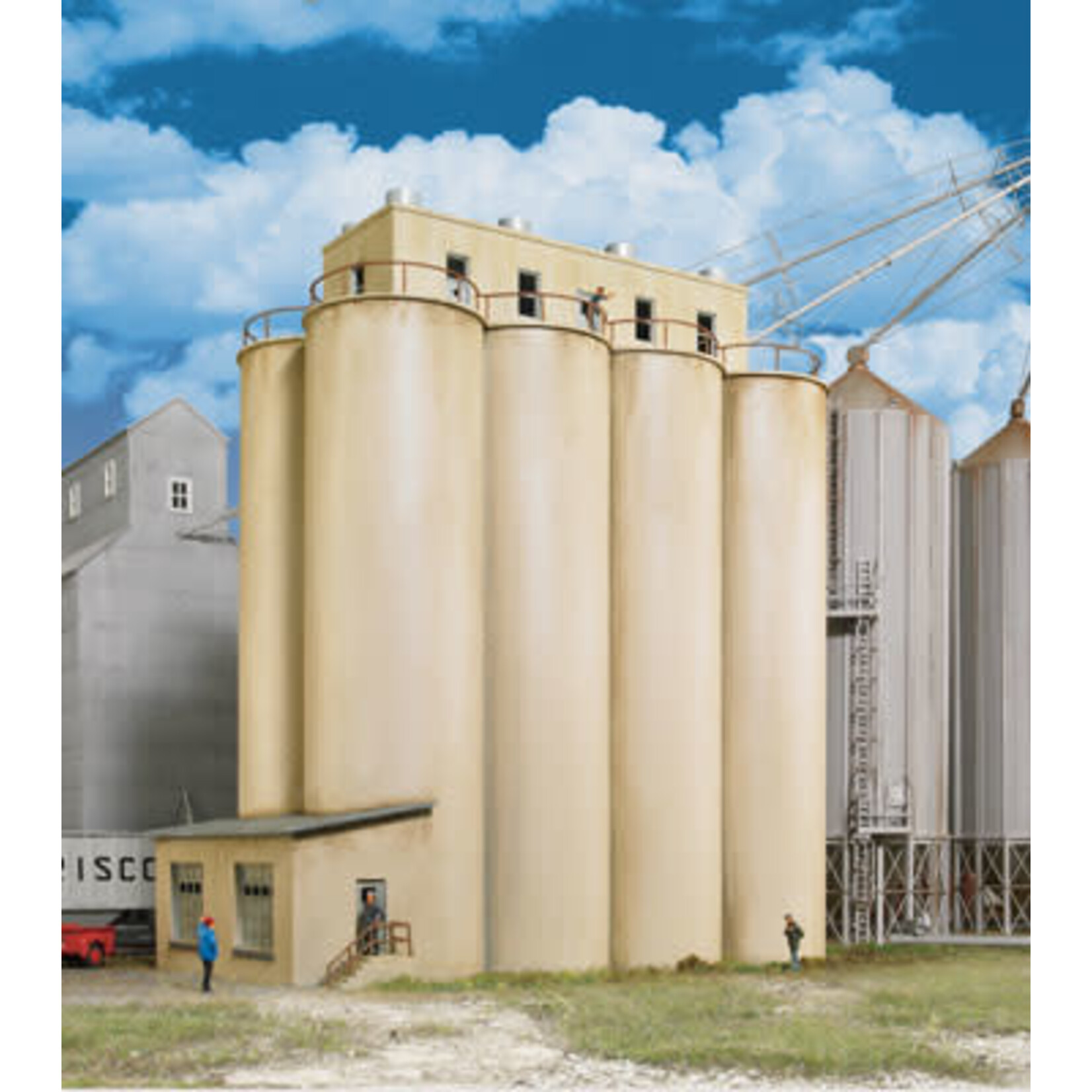 Walthers 9332942 HO Grain Head House w/Silos