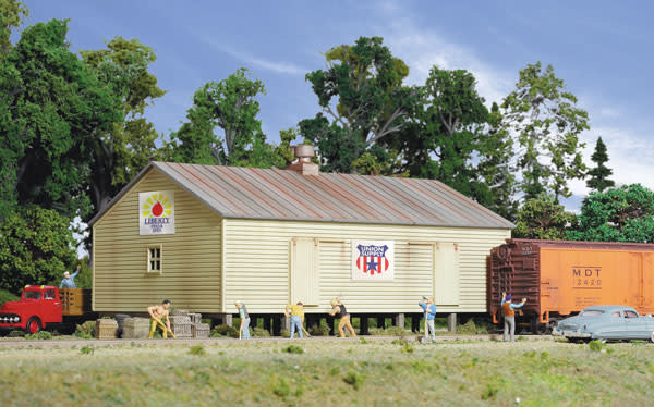 9333529 HO Storage Shed On Pilings Kit