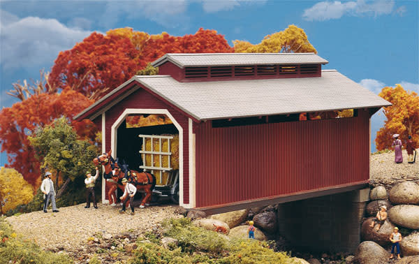 9333652 HO Willow Glen Covered Bridge Kit