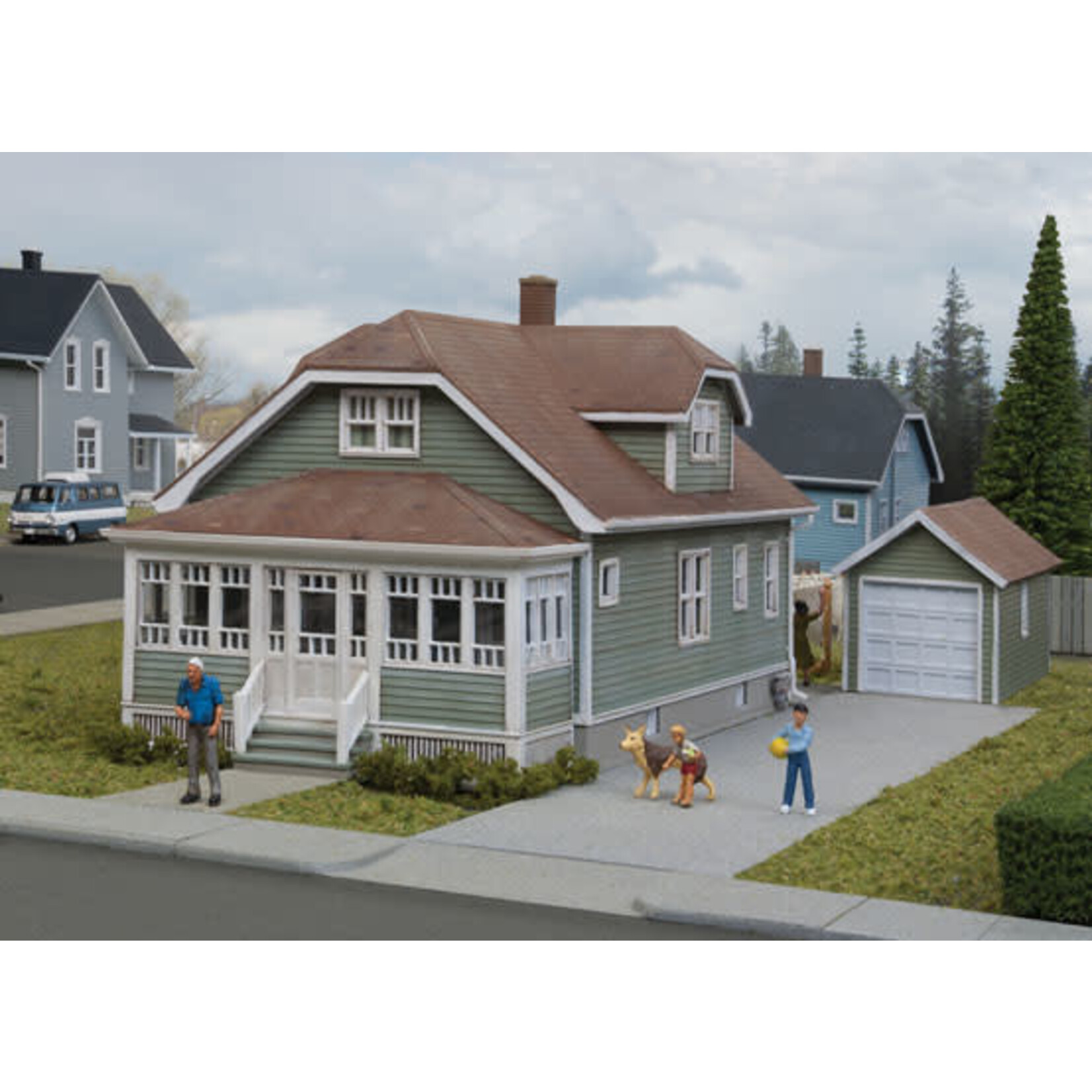 Walthers 9333791 HO Updated American Bungalow with Single-Car Garage