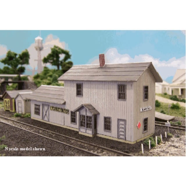 178 HO Blairstown 2 Story Depot Kit