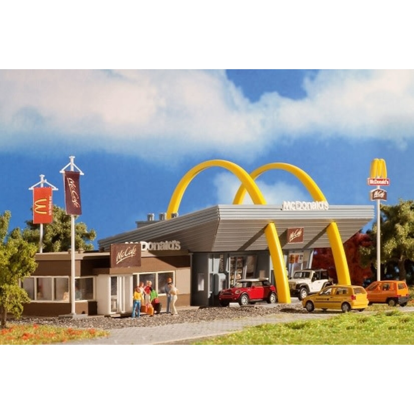 Vollmer 43635 HO McDonald's Restaurant w/McCafe Kit