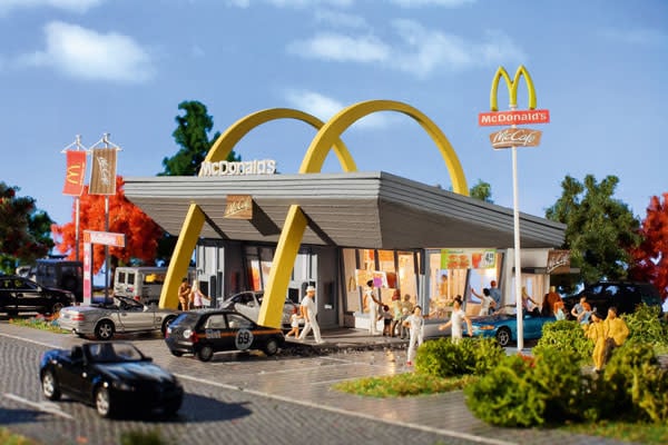 43634 HO McDonald's Restaurant w/McDrive Kit
