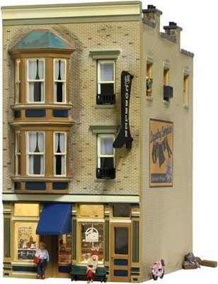 5032 HO J.W. Cobbler - Assembled Shoe Store