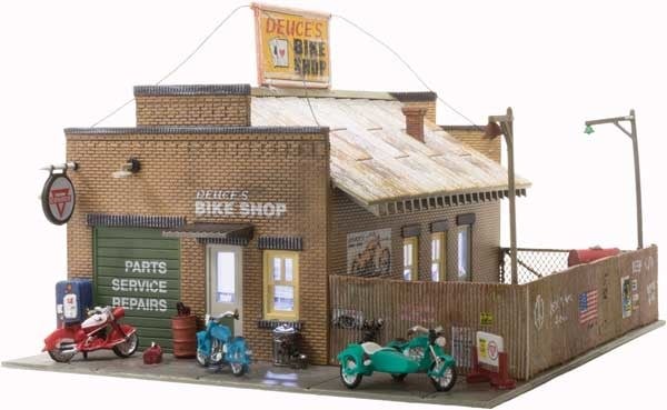5045 HO Deuce's Cycle Shop - Assembled