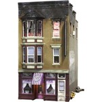 Woodland Scenics 5051 HO Betty's Burning Building - Assembled