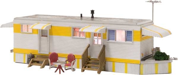 5062 HO Sunny Days Trailer - Assembled