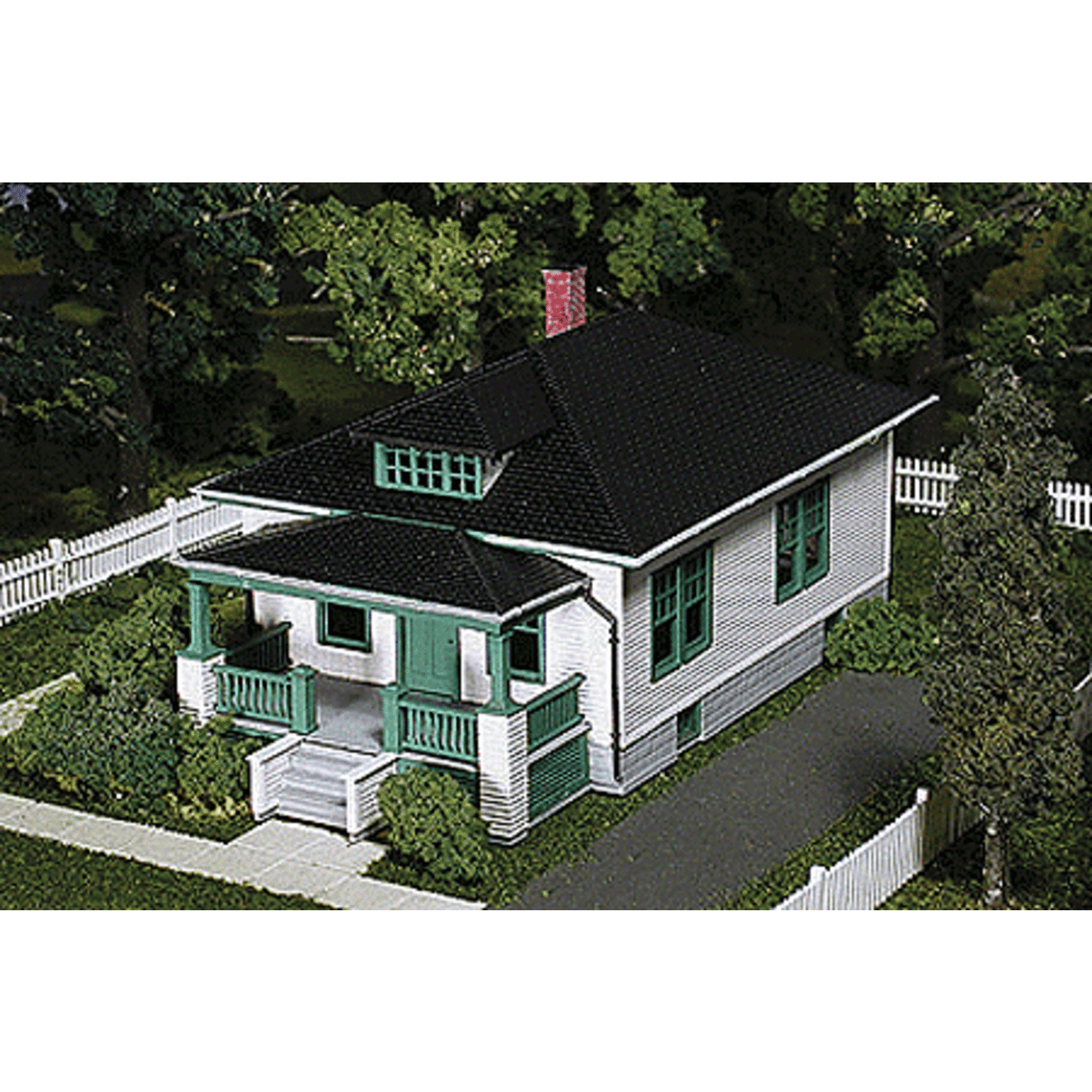 Atlas 712 HO Barb's Bungalow Classic American Home - Kit