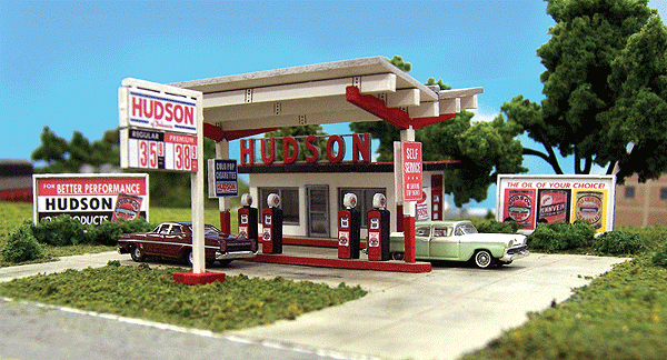 1002 N Hudson Oil Gas Station Kit