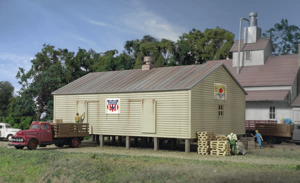 9333230 N Co-Op Storage Shed