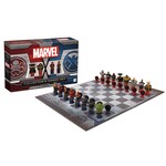 USAopoly 15215 Marvel Collectors Chess Set