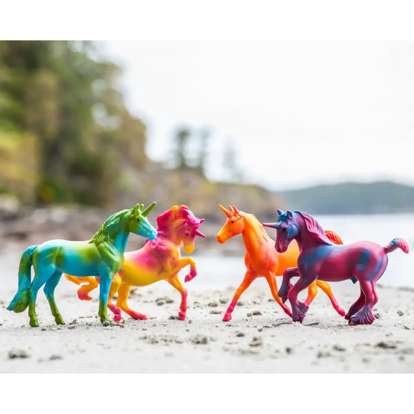 Breyer 6912 Stablemates Unicorn Swirl Set - 4 Unicorns 1:32