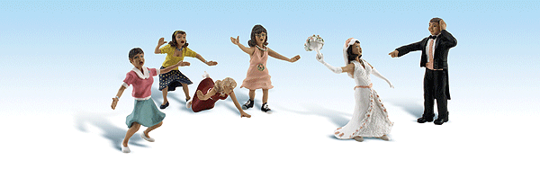 1932 HO Wedding Bouquet Toss