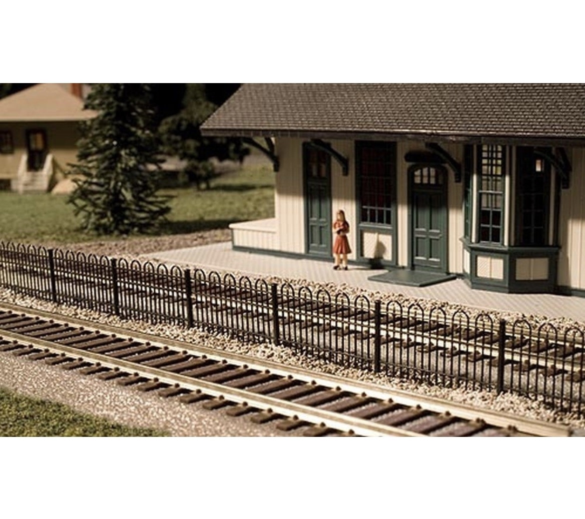 2850 N Hairpin Style Fence