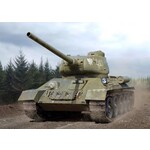 Academy 13554 1:35 Russian T34/85 Tank Ural