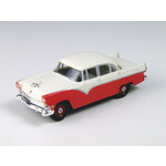 Classic Metal Works 30381 HO 1955 Ford Fairlane Torch Red, Snowshoe White