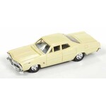 Classic Metal Works 30487 HO 1967 Ford 500 Sedan, Springtime Yellow