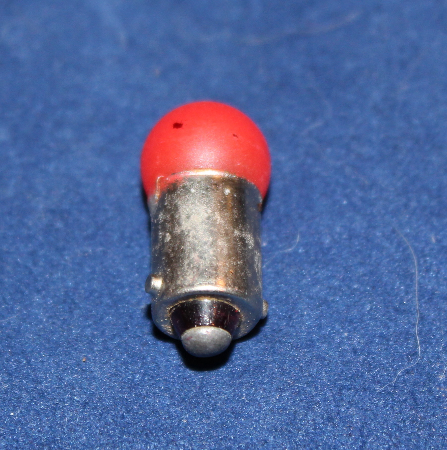 51RP RED PAINTED BAYONET 6-8V