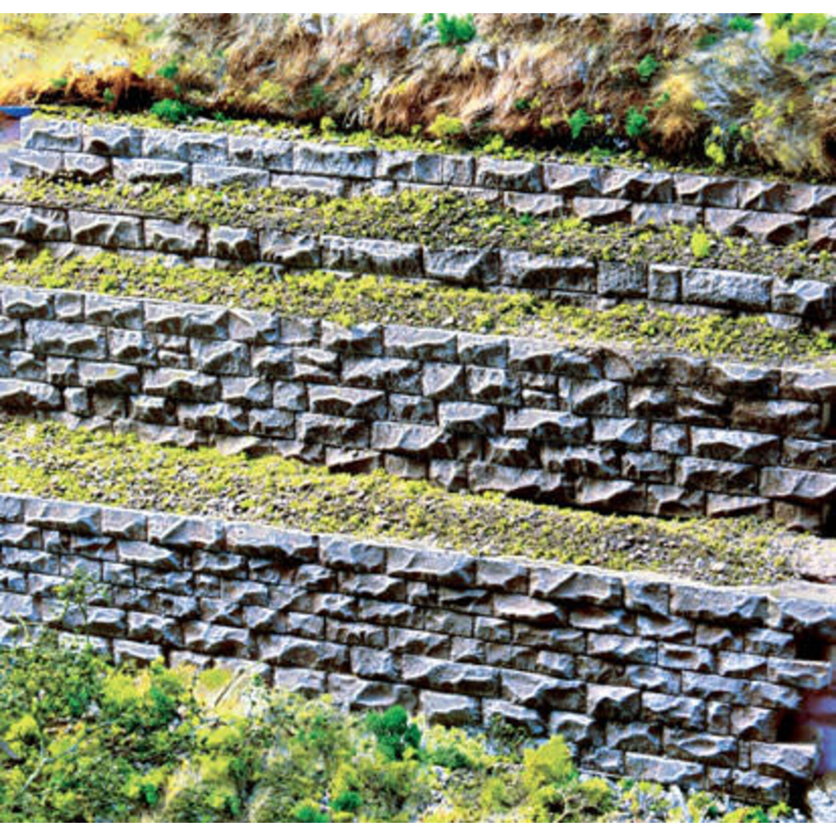 Chooch 8313 HO/O Medium Cut Stone Row Walls