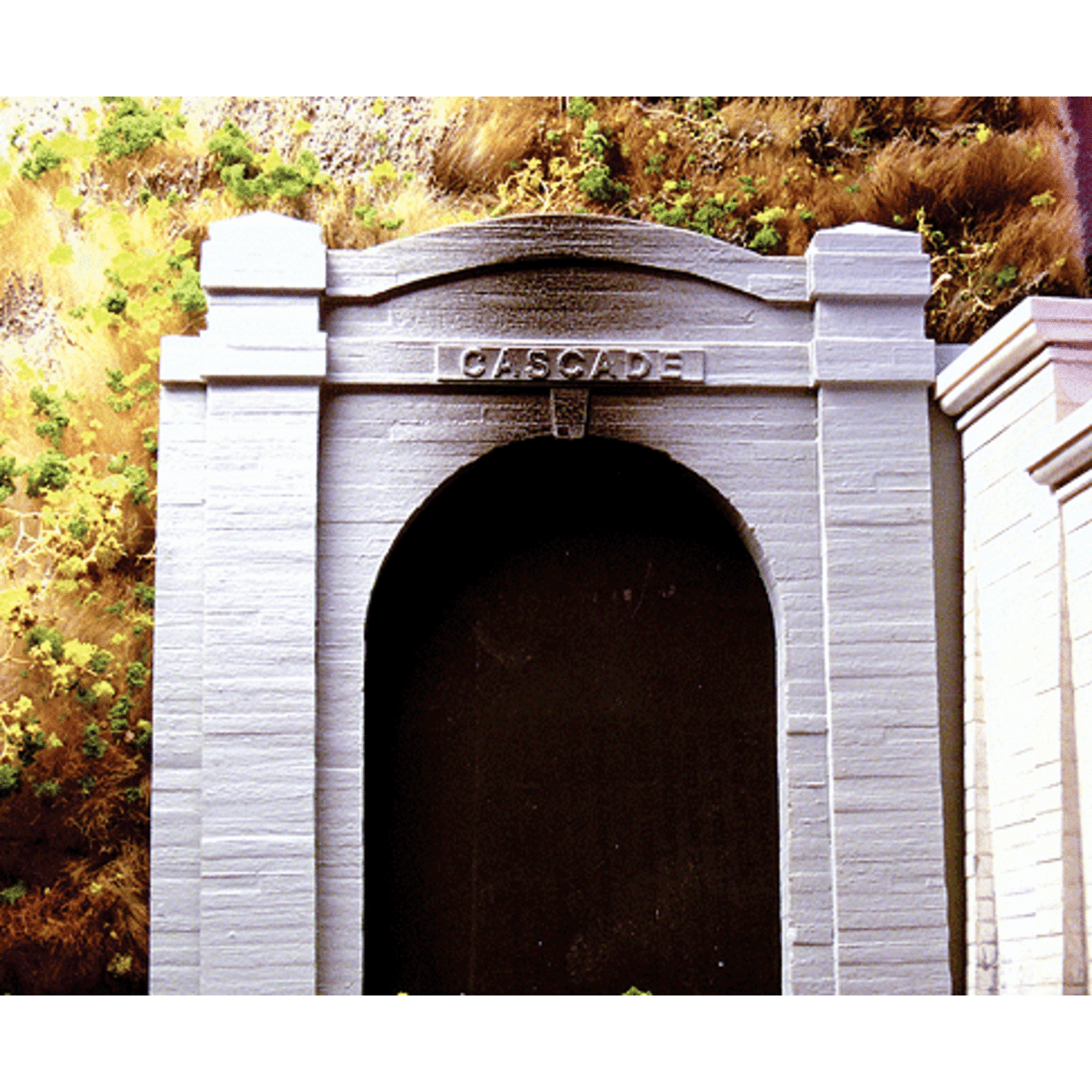 Chooch 8321 HO Single Cascade Tunnel Portal