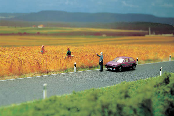 9491255 HO Asphalt Country Road