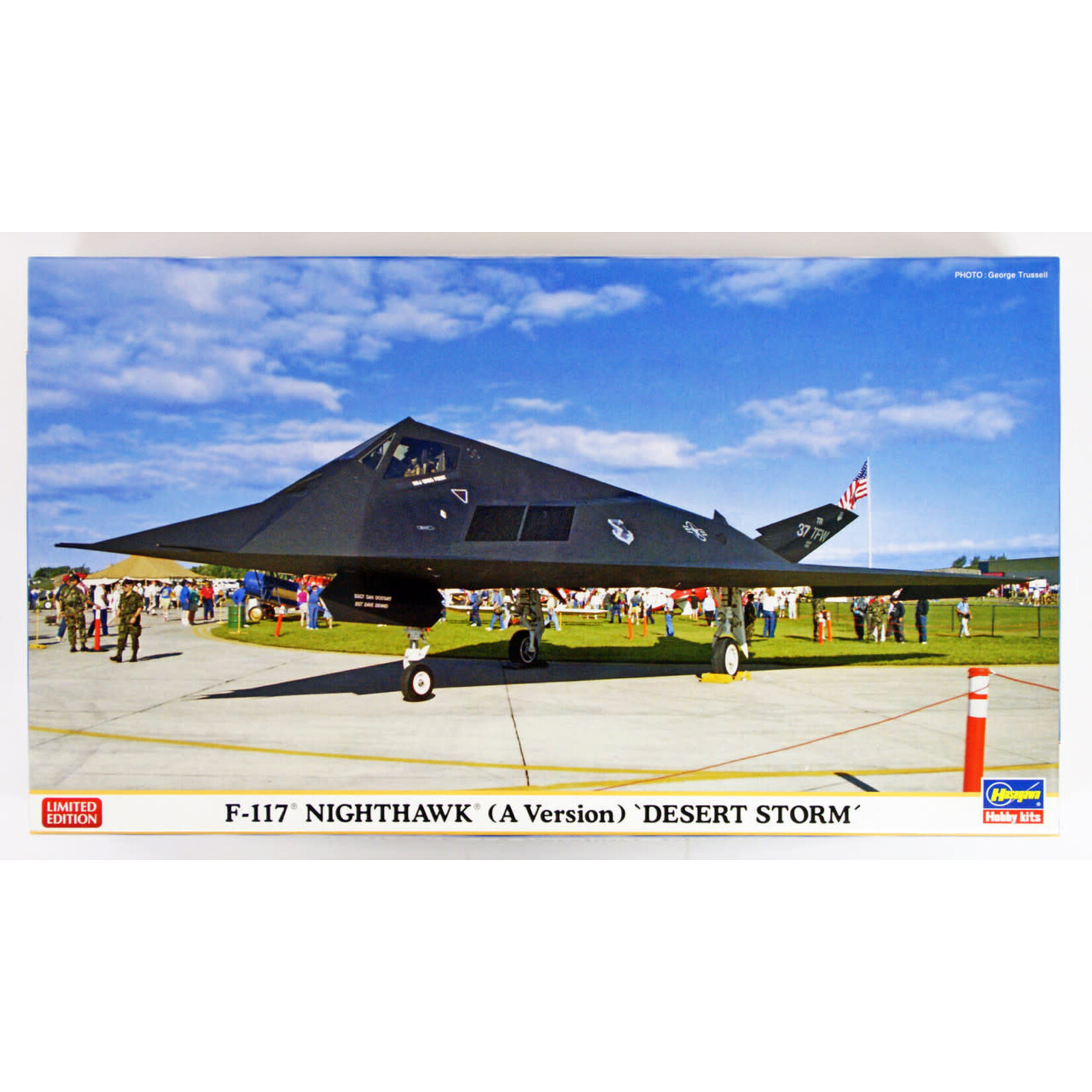 Hasegawa 02256 1/72 F-117A Nighthawk Desert Storm