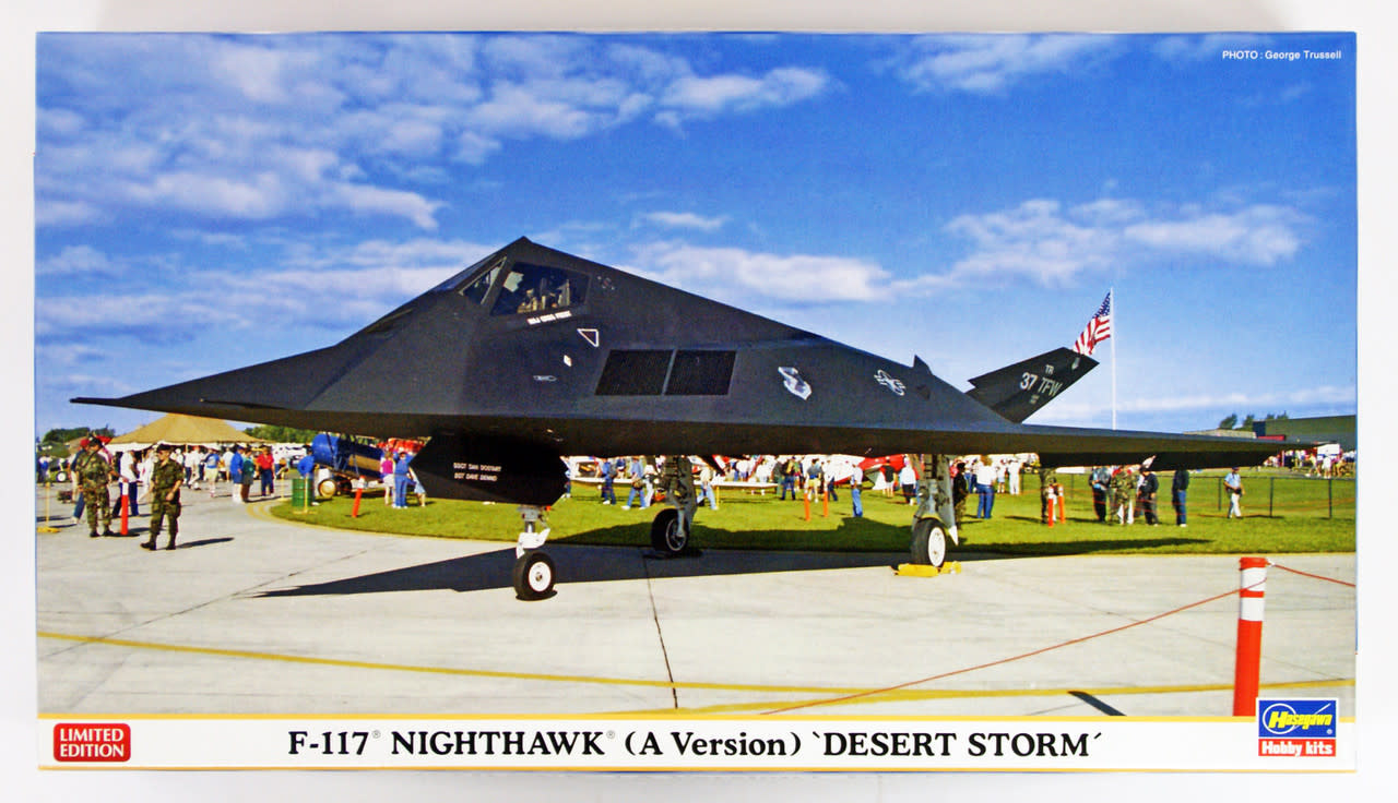 02256 1/72 F-117A Nighthawk Desert Storm