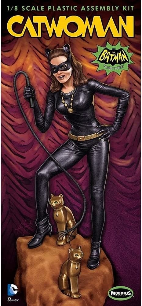 952 1/8 1966 Catwoman Model