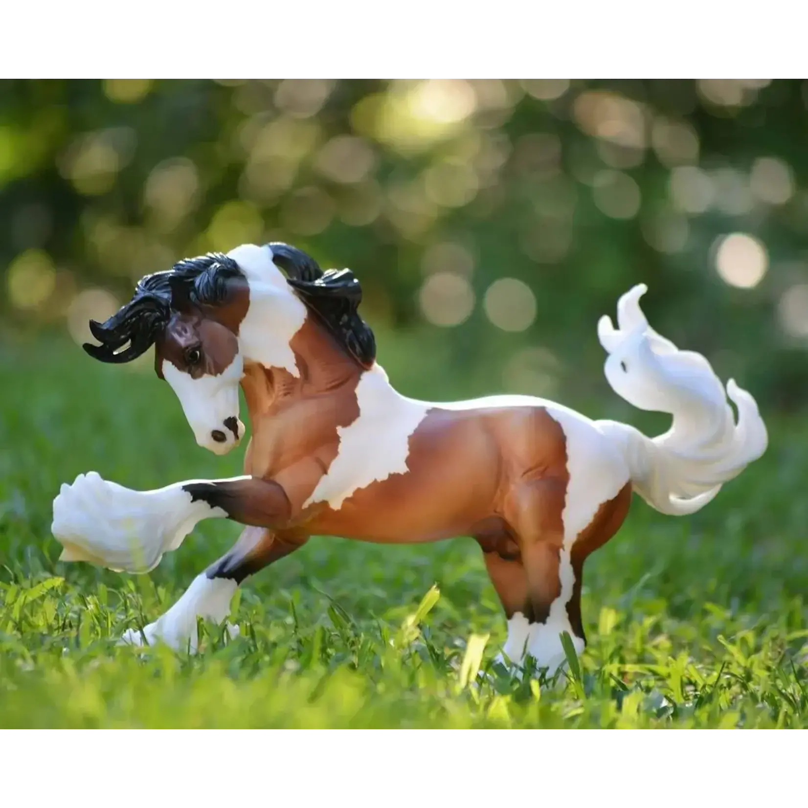 Breyer 1497 Gypsy Vanner 1:9
