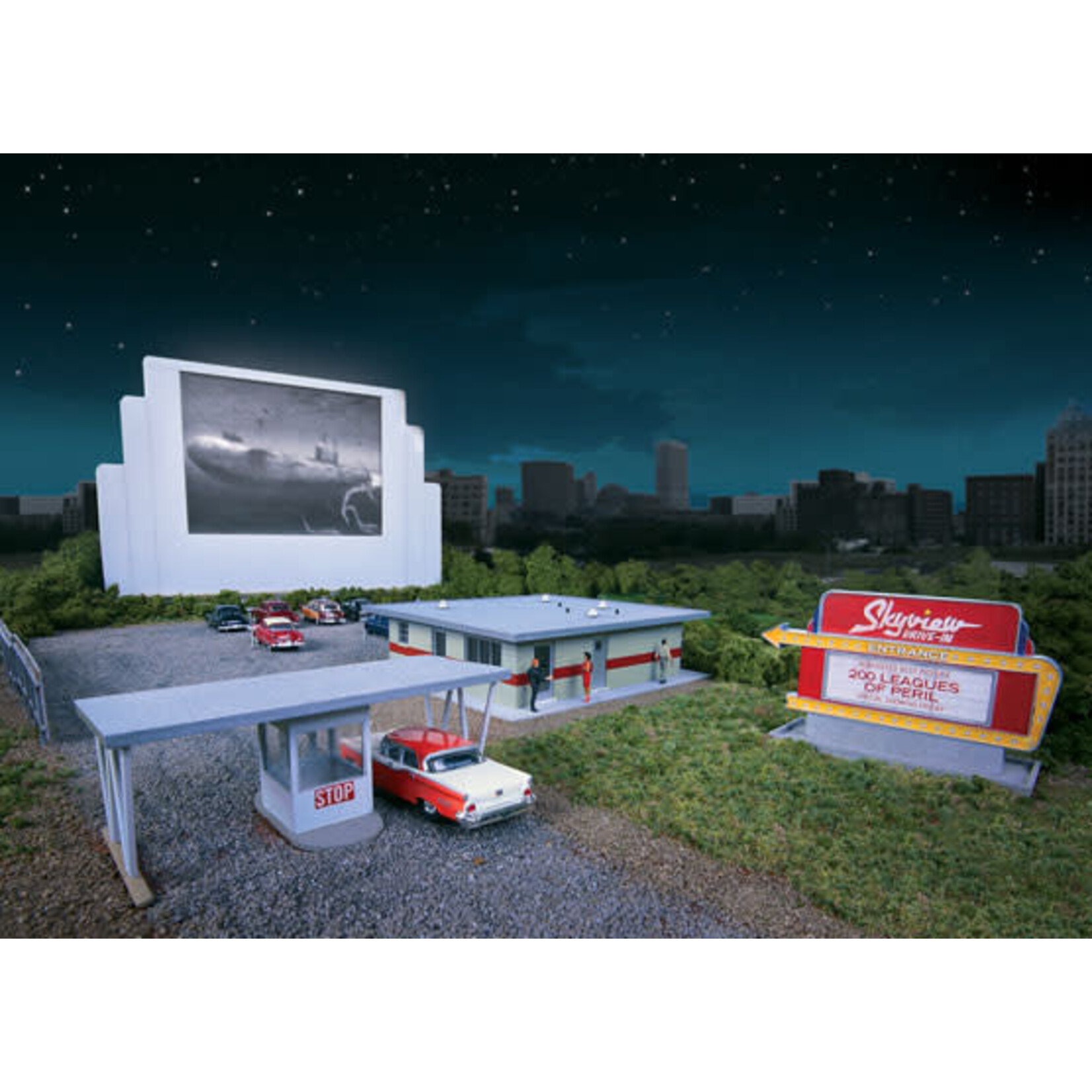 Walthers 9333478 HO Skyview Drive-In Theater Kit