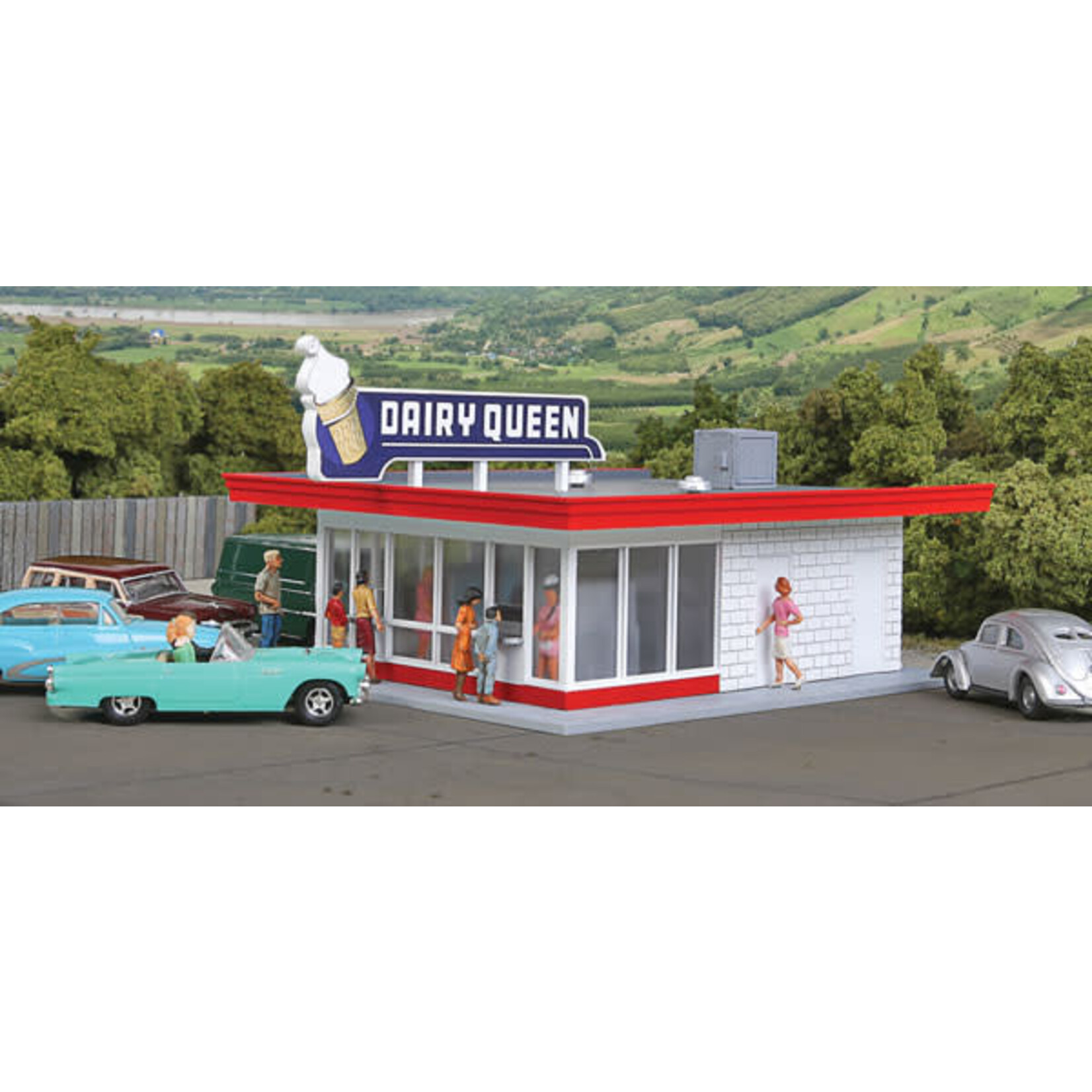 Walthers 9333484 HO Vintage Dairy Queen Kit