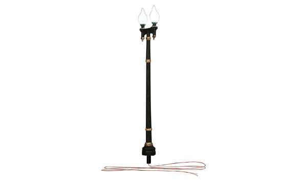 5648 O Street Lights, Double Lamp Post (2)