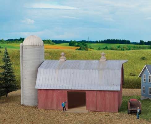 9333892 N Meadowhead Barn & Silo