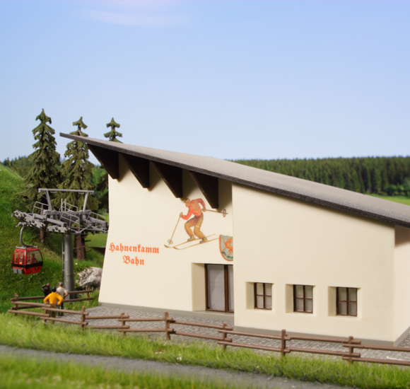 6343 Mountain & Valley Station Hahnenkamm Cable Railway Building Set