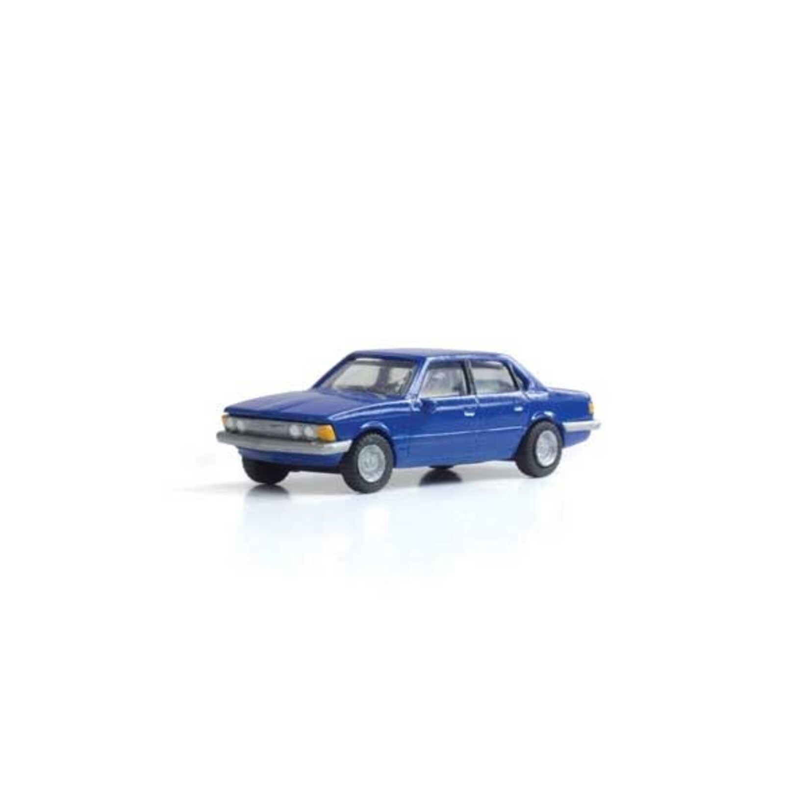 Woodland Scenics 5363 HO Blue Sedan