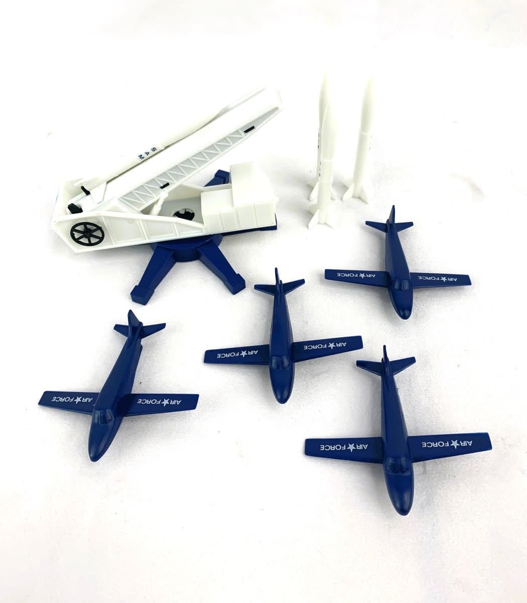 91641 HO Airforce Launcher w/ Planes & Missiles